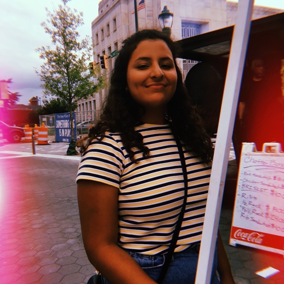 Meet your Posher, Gaby - Picture 1 of 1